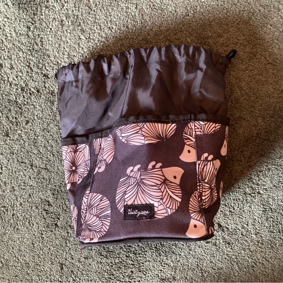 Thirty-one cinch pouch hedgehog - Picture 3 of 5